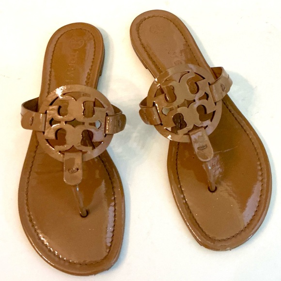 TORY BURCH, Miller Patent Leather T-Straps Thong Sandals in Tan, Size - Picture 7 of 15